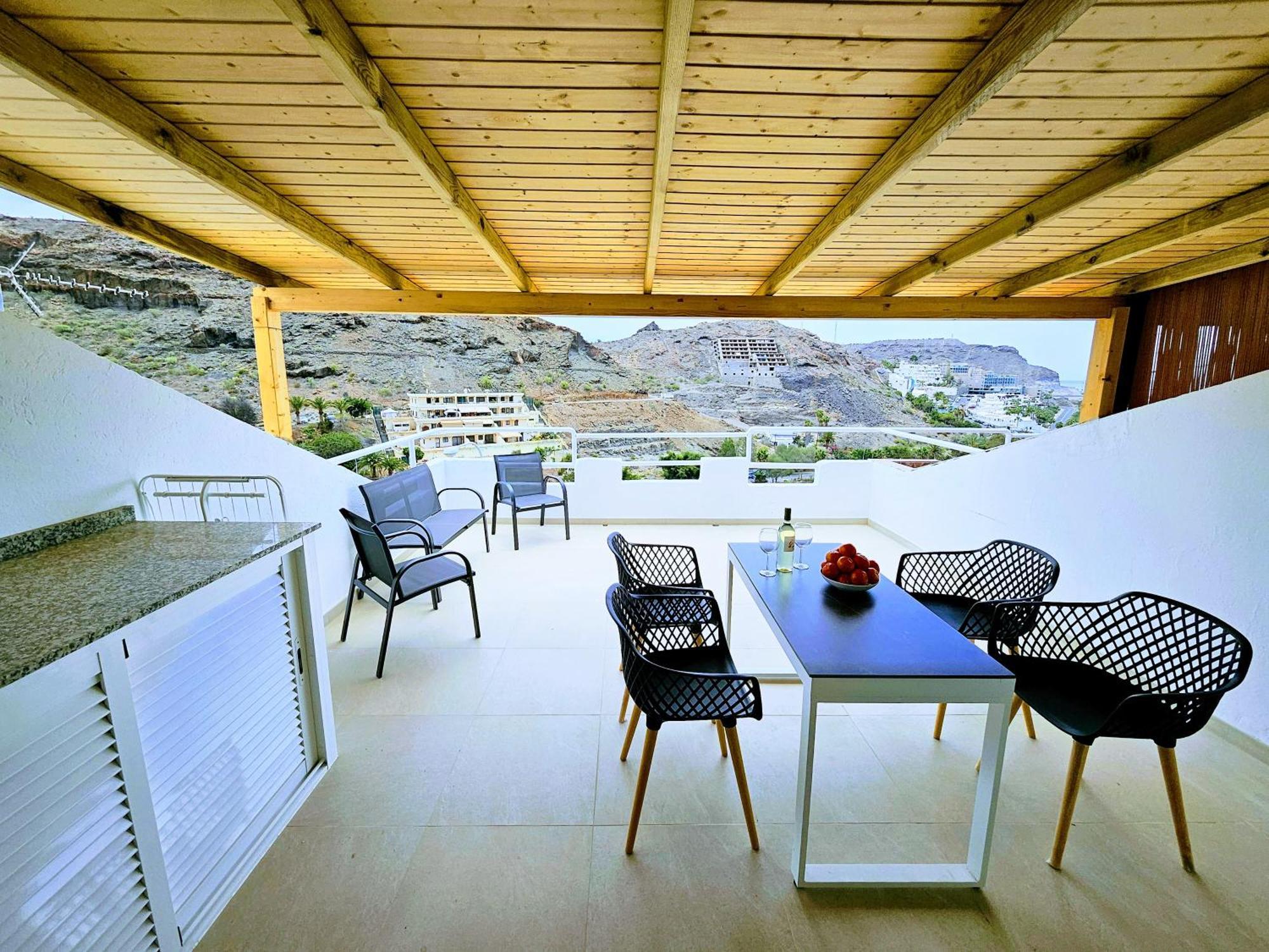 Canary Dreams 2 Apartment